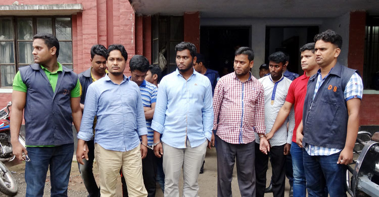 রাঙামাটিতে জঙ্গি সন্দেহে শিবির নেতাসহ আটক ৬