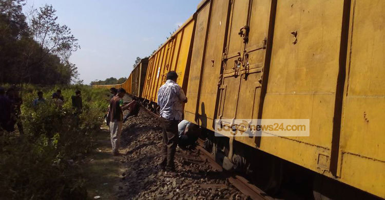 ঢাকার সঙ্গে উত্তর-দক্ষিণাঞ্চলের রেল যোগাযোগ বন্ধ