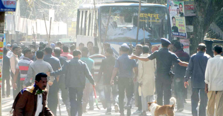 সদরপুরে এমপি ও চেয়ারম্যান সমর্থকদের সংঘর্ষ : ১৪৪ ধারা জারি