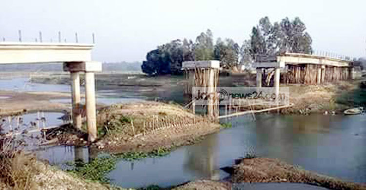 ১৮ মাসের কাজ শেষ হয়নি ৪ বছরেও