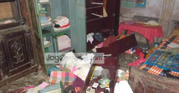 শায়েস্তাগঞ্জে সাবেক পৌর কমিশনারের বাড়িতে হামলা