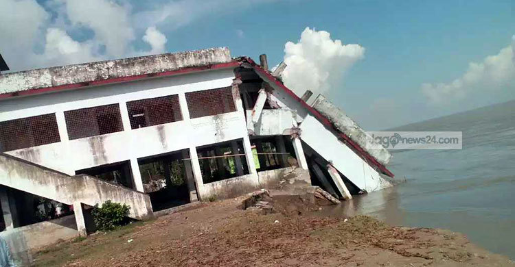 শরীয়তপুরে ৭ বিদ্যালয় নদীগর্ভে বিলীন