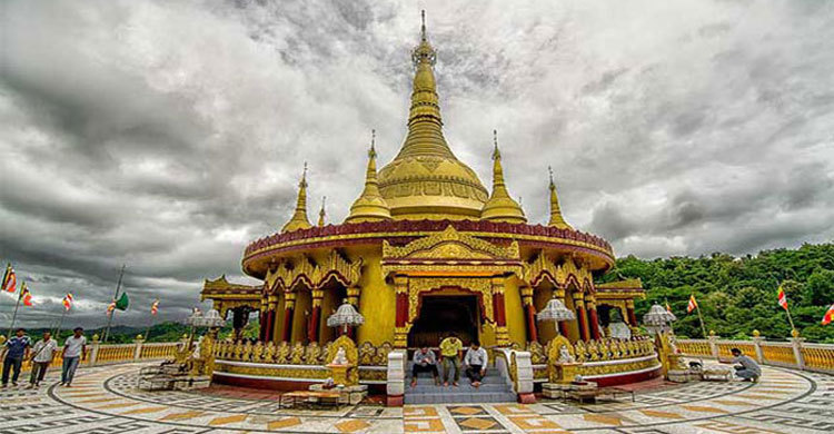 পর্যটকদের জন্য খুলে দেয়া হচ্ছে স্বর্ণ মন্দির