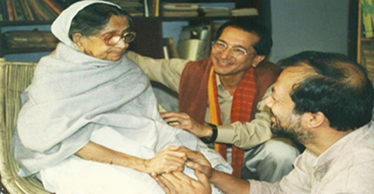 সুফিয়া কামালকে নিয়ে কবির সুমনের আবেগঘন স্মৃতিচারণ