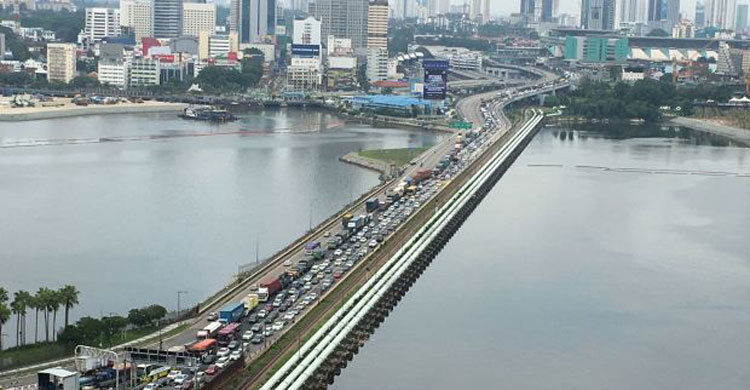4 Bangladeshi arrested for trying to swim to Singapore 