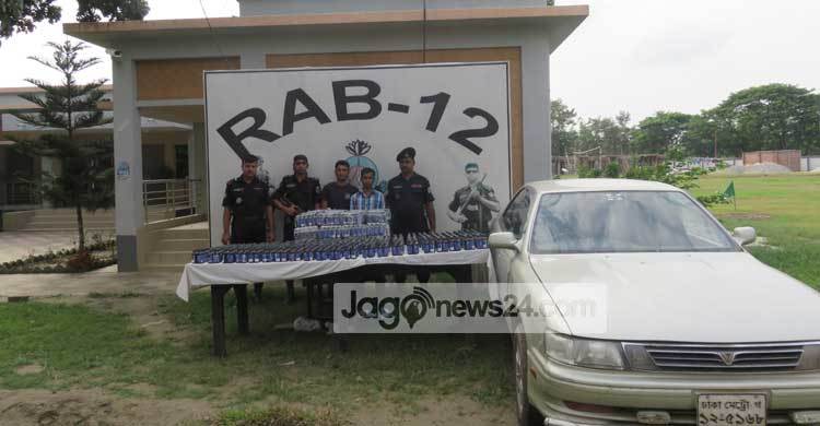 সিরাজগঞ্জে ফেনসিডিলসহ আটক ২