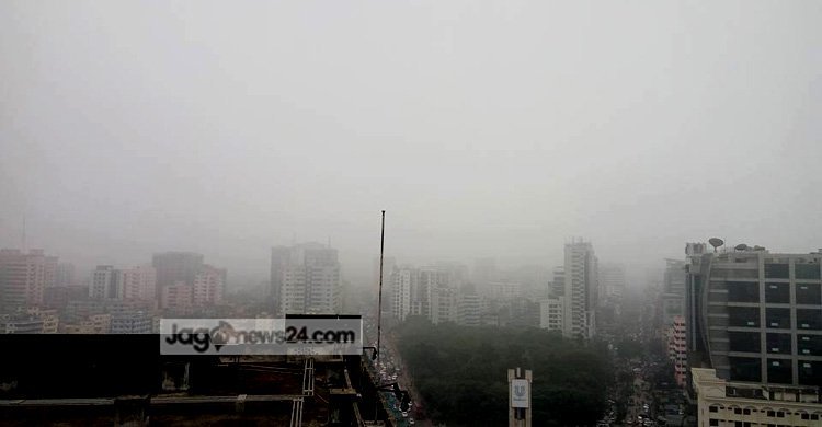 তুষারপাত নাকি মেঘ, ধন্দে রাজধানীবাসী