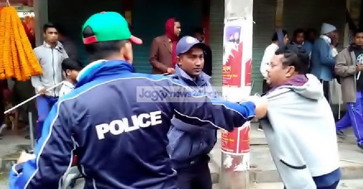 টাঙ্গাইলে পুলিশের লাঠিচার্জে বিএনপির কর্মসূচি পণ্ড