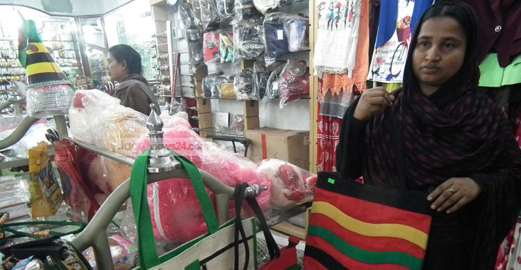 ধূম্রজালে পাট পণ্যের উদ্যোক্তারা : হুমকির মুখে বিনিয়োগ  