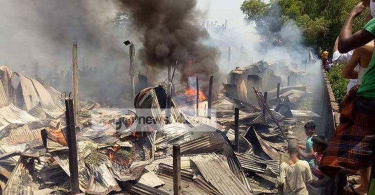 টেকনাফে অগ্নিকাণ্ডে ২৩ বসতঘর ভস্মীভূত