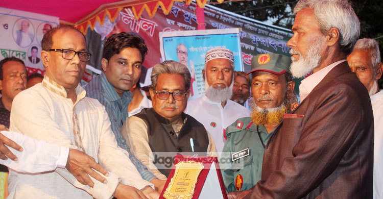 ঠাকুরগাঁওয়ে মুক্তিযোদ্ধাদের সম্মাননা প্রদান