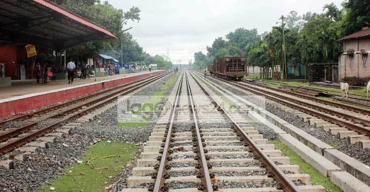 ঠাকুরগাঁওয়ে আন্তঃনগর ট্রেন চালু না হওয়ায় ক্ষোভ