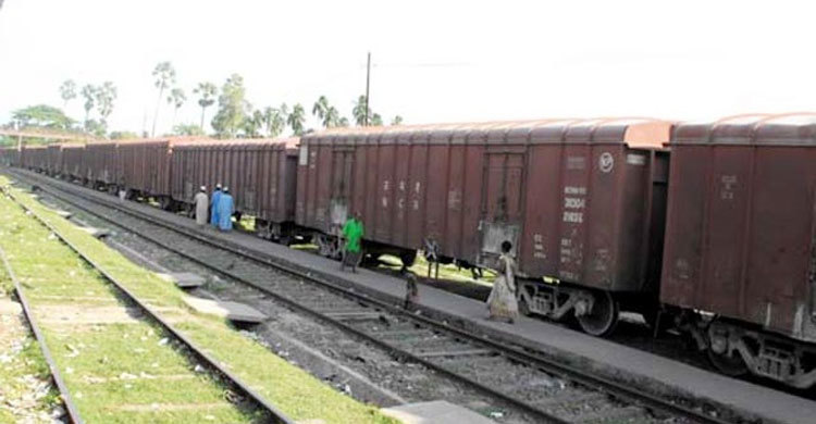 খুলনার সঙ্গে সারাদেশের রেল যোগাযোগ বন্ধ