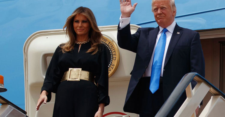 First lady Melania Trump forgoes head scarf in Saudi Arabia
