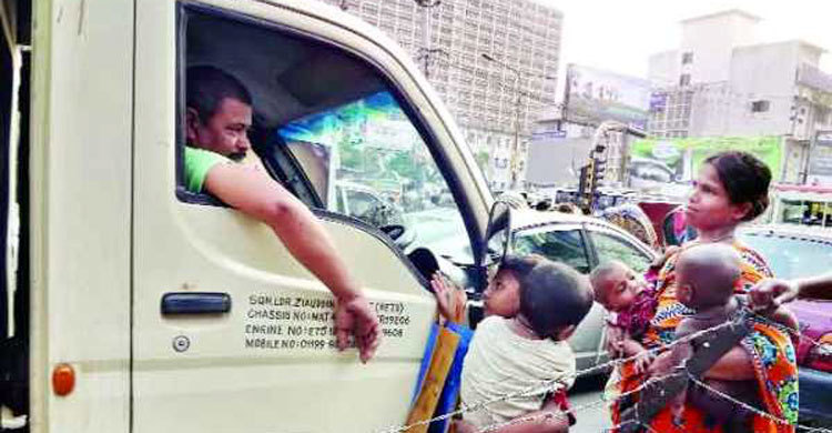 পুনর্বাসনের টাকা নিয়ে আবার ঢাকায় ফিরছেন ভিক্ষুকরা