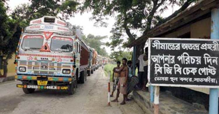 ভোমরা বন্দরে ভারতীয় ট্রাক হেলপারের মৃত্যু