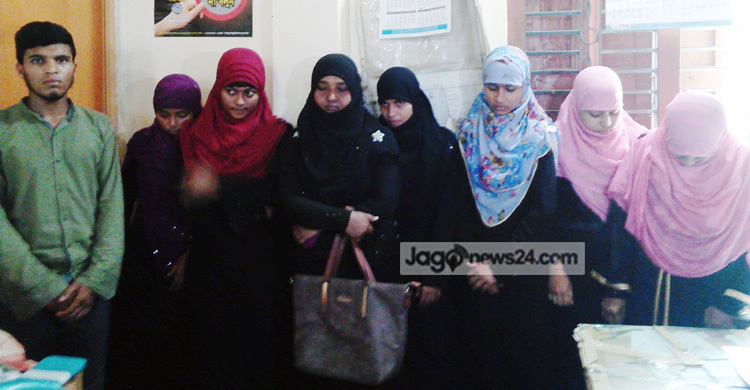 বাগেরহাটে উত্তরপত্র সরবরাহ করায় প্রভাষকসহ ৮ জনের দণ্ড 