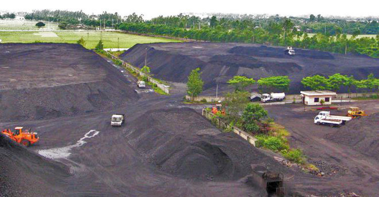 বড়পুকুরিয়ার কয়লার ছাইয়ে অসুস্থ হচ্ছে আশপাশের মানুষ