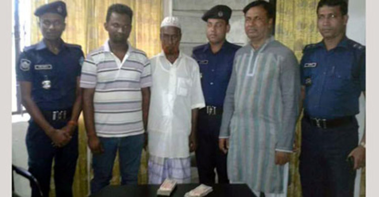 দুই নারী মাদক ব্যবসায়ীকে ছাড়াতে ঘুষ, আটক ২