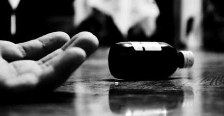 নিজেকে আর লুকাতে পারল না সাগর