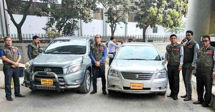 WB hands over two cars to customs after allegation