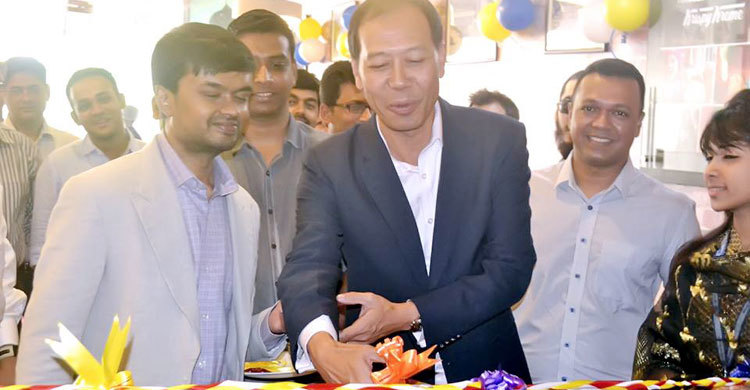 ধানমন্ডিতে চেইন রেস্টুরেন্ট ফিস অ্যান্ড কো