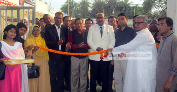 চাঁদপুরে বইমেলার উদ্বোধন