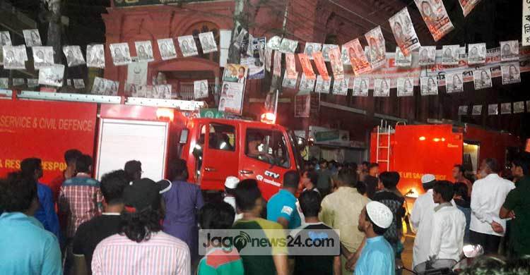 কুমিল্লায় সমবায় মার্কেটে আগুন