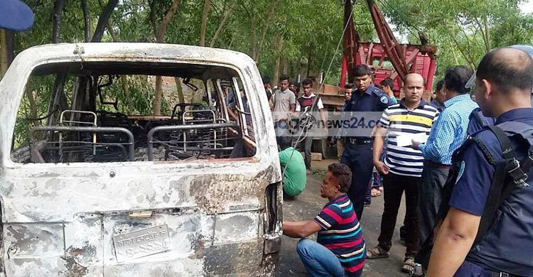 ধাওয়ায় যুবকের মৃত্যু : জনতার রোষানলে পুলিশ