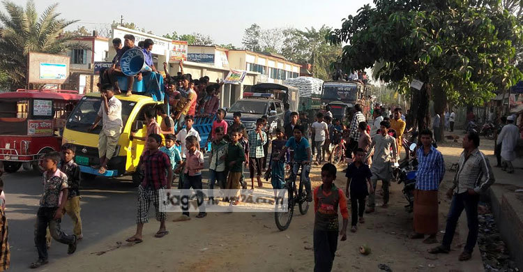 বঙ্গবন্ধু গোল্ডকাপজয়ী টইটং স্কুলকে নিয়ে পেকুয়ায় উল্লাস