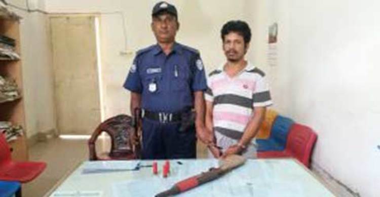 ফেনীতে অস্ত্র ও গুলিসহ যুবলীগ নেতা গ্রেফতার