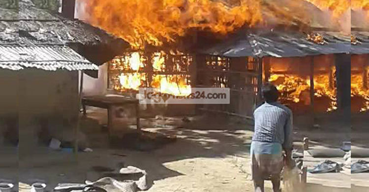 কক্সবাজারে অগ্নিকাণ্ডে অর্ধকোটি টাকার ক্ষতি