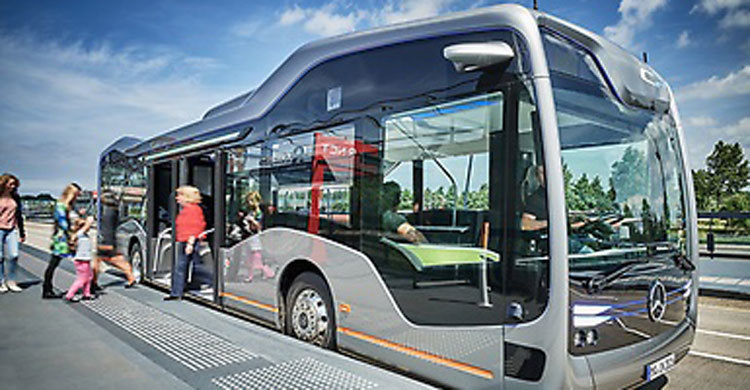 এবার আসছে মার্সিডিজের চালকবিহীন বাস