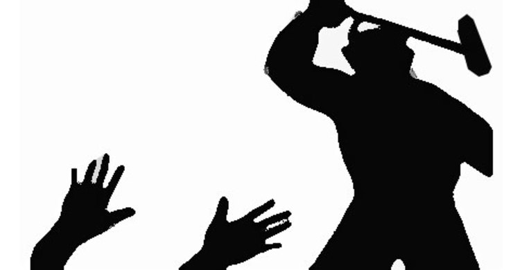 ছাত্রলীগ নেতাকে হাতুড়িপেটা 