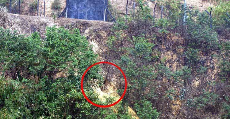 জামালপুর সীমান্তে বিশাল সুড়ঙ্গের সন্ধান পেয়েছে বিজিবি