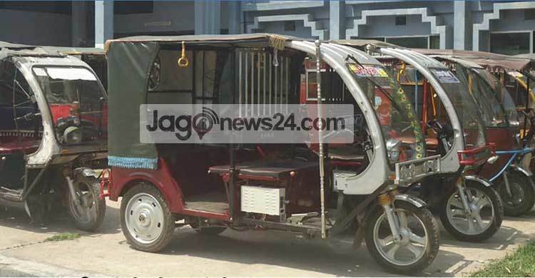 ঝালকাঠিতে অটো শ্রমিকদের ধর্মঘট স্থগিত