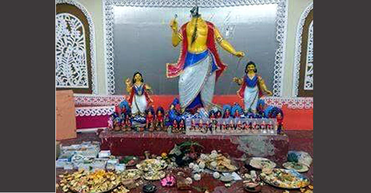 ঝালকাঠিতে দুই পক্ষের দ্বন্দ্বে মন্দিরে ভাঙচুর