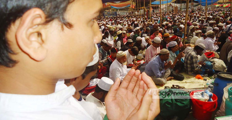 আখেরি মোনাজাতে শেষ হলো ঝালকাঠি জেলা ইজতেমা