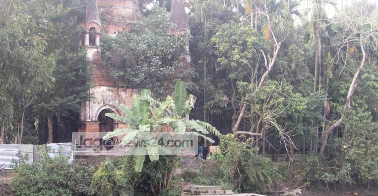 স্থাপত্যশৈলীর অনন্য নিদর্শন রুদ্রকর জমিদার বাড়ি মঠ