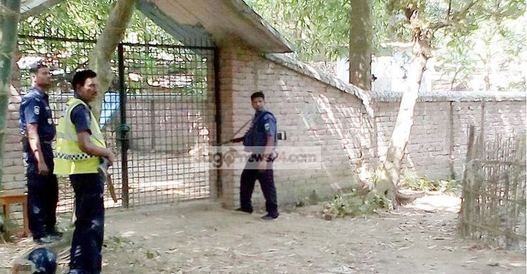 অভিযানে সোয়াট, থেমে থেমে গুলির শব্দ