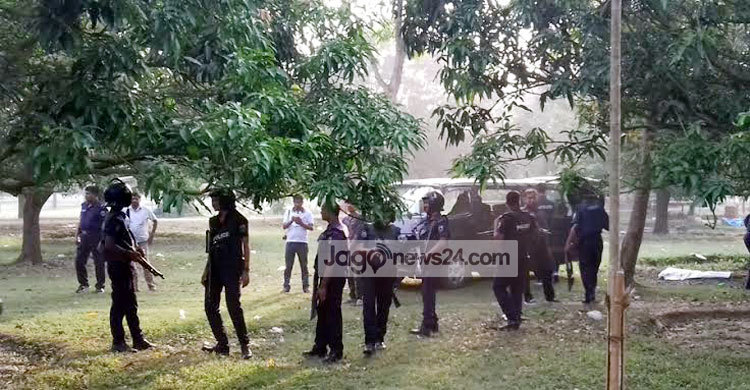 মাইকে জঙ্গি আবুকে আত্মসমর্পণের আহ্বান