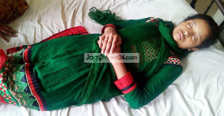 প্রাইভেট না পড়ায় ছাত্রীকে পিটিয়ে হাসপাতালে পাঠালেন শিক্ষক