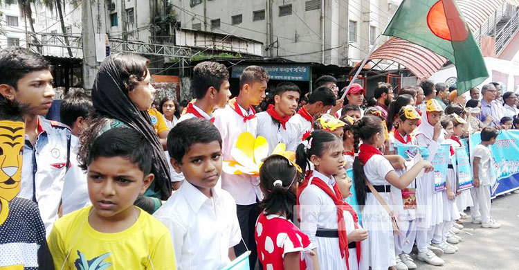 শিশুর জন্য উদার পরিবেশ চায় খেলাঘর