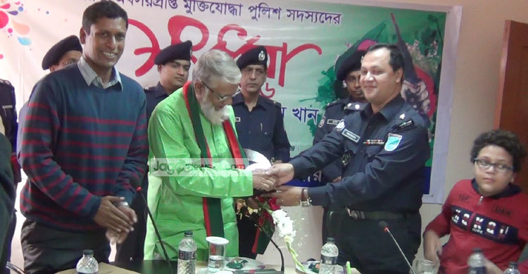 কিশোরগঞ্জে পুলিশ মুক্তিযোদ্ধাদের সংবর্ধনা