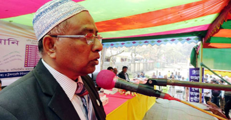 আমলাদের বঞ্চিত মানুষের পাশে থাকতে হবে