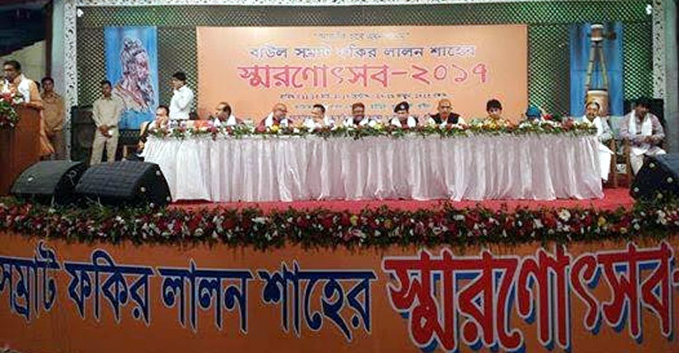 সাঁইজির টানে ছেঁউড়িয়ায় ভক্তের ঢল