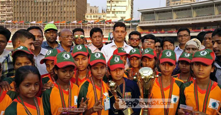 বঙ্গমাতা ফুটবলে পাটগ্রামের মেয়েরা দেশসেরা