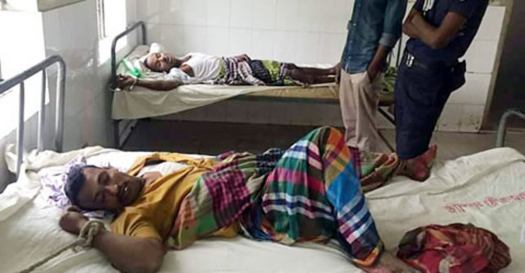 মানিকগঞ্জে শ্বশুর-জামাইকে গণধোলাই