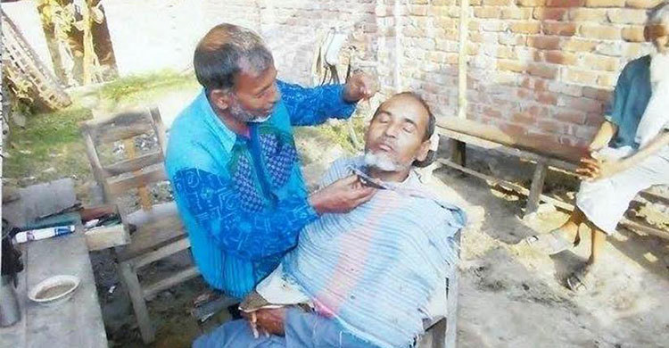 আ.লীগ অফিস এখন সেলুন!