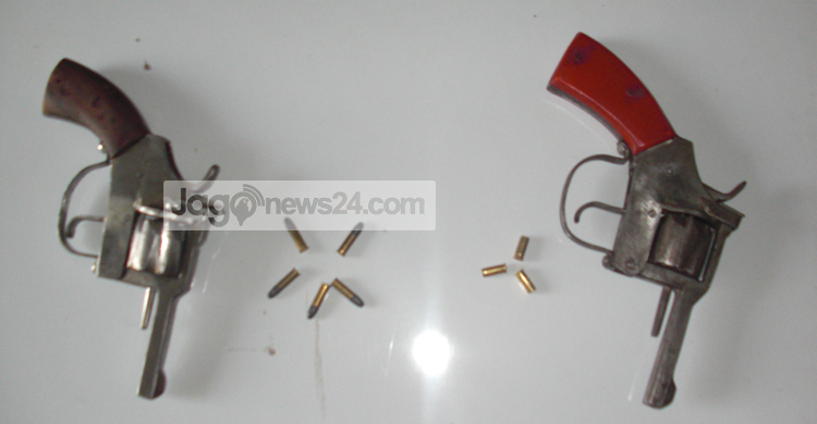 লালপুরে অস্ত্রসহ আটক ৬